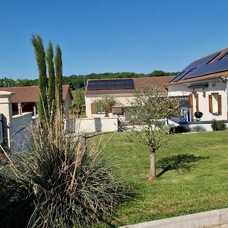 Gite De La Combe Ganat 3 Etoiles Sanvignes-les-Mines Bagian luar foto