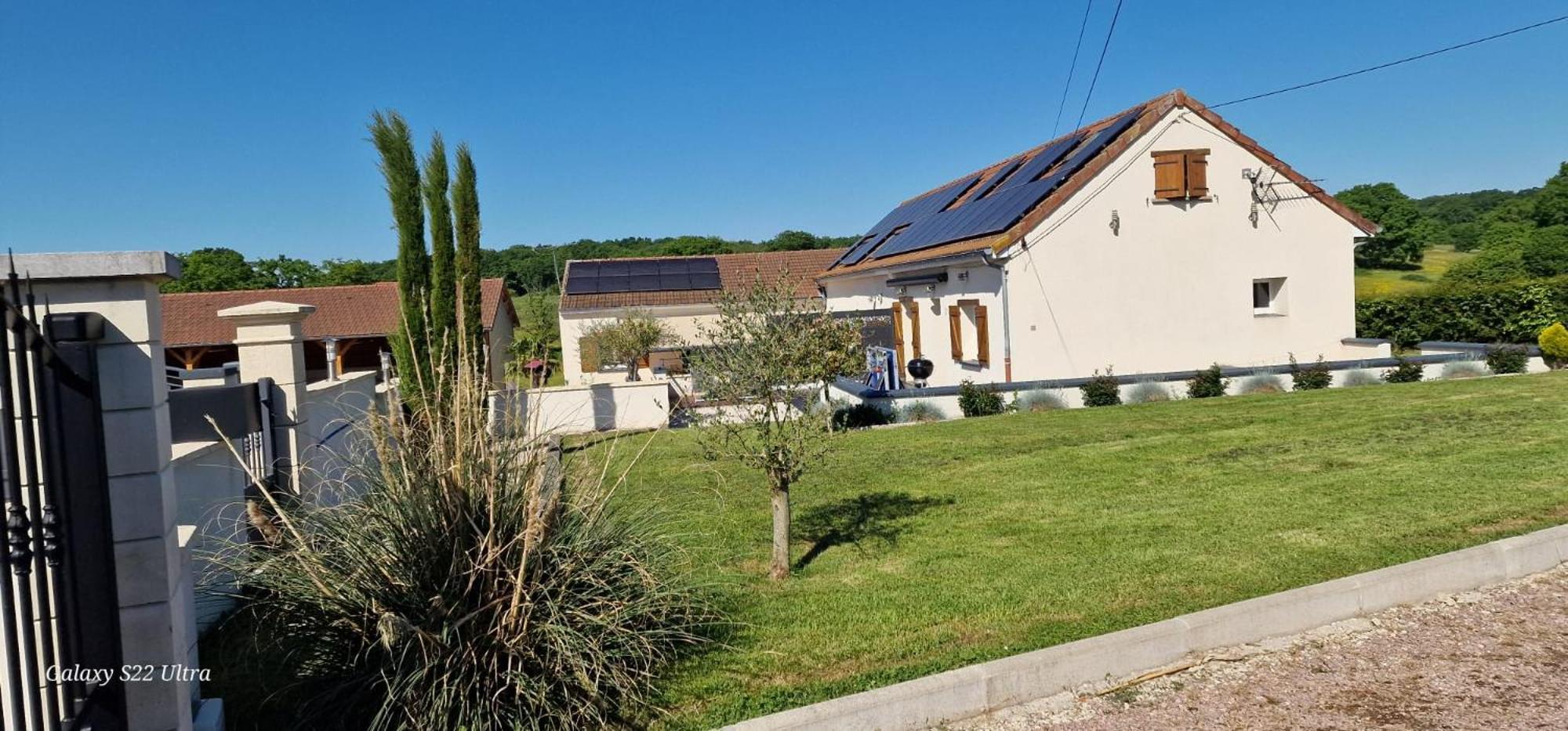 Gite De La Combe Ganat 3 Etoiles Sanvignes-les-Mines Bagian luar foto