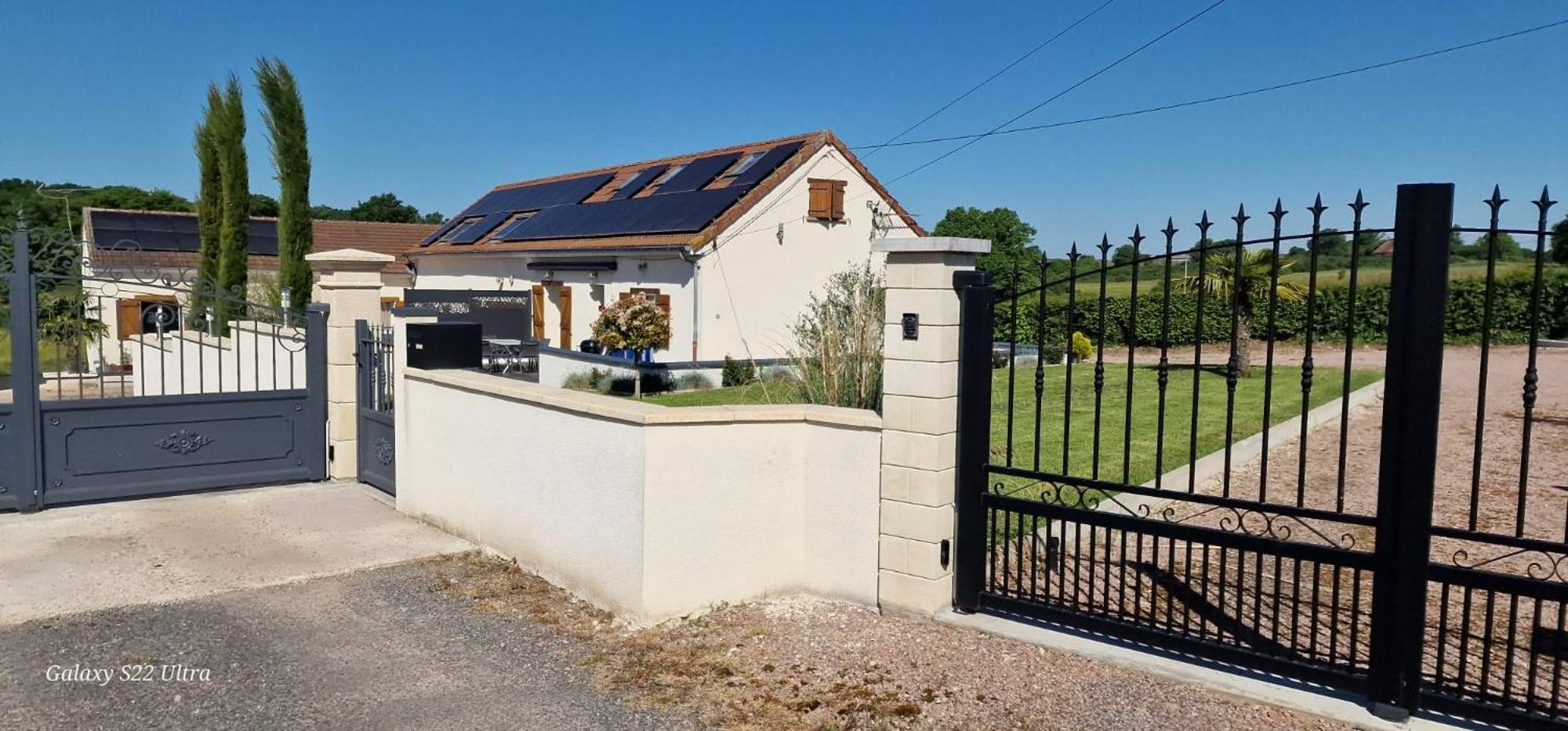 Gite De La Combe Ganat 3 Etoiles Sanvignes-les-Mines Bagian luar foto